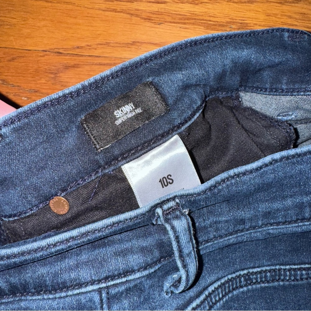 Express Super High Rise Skinny Jeans - Picture 3 of 4